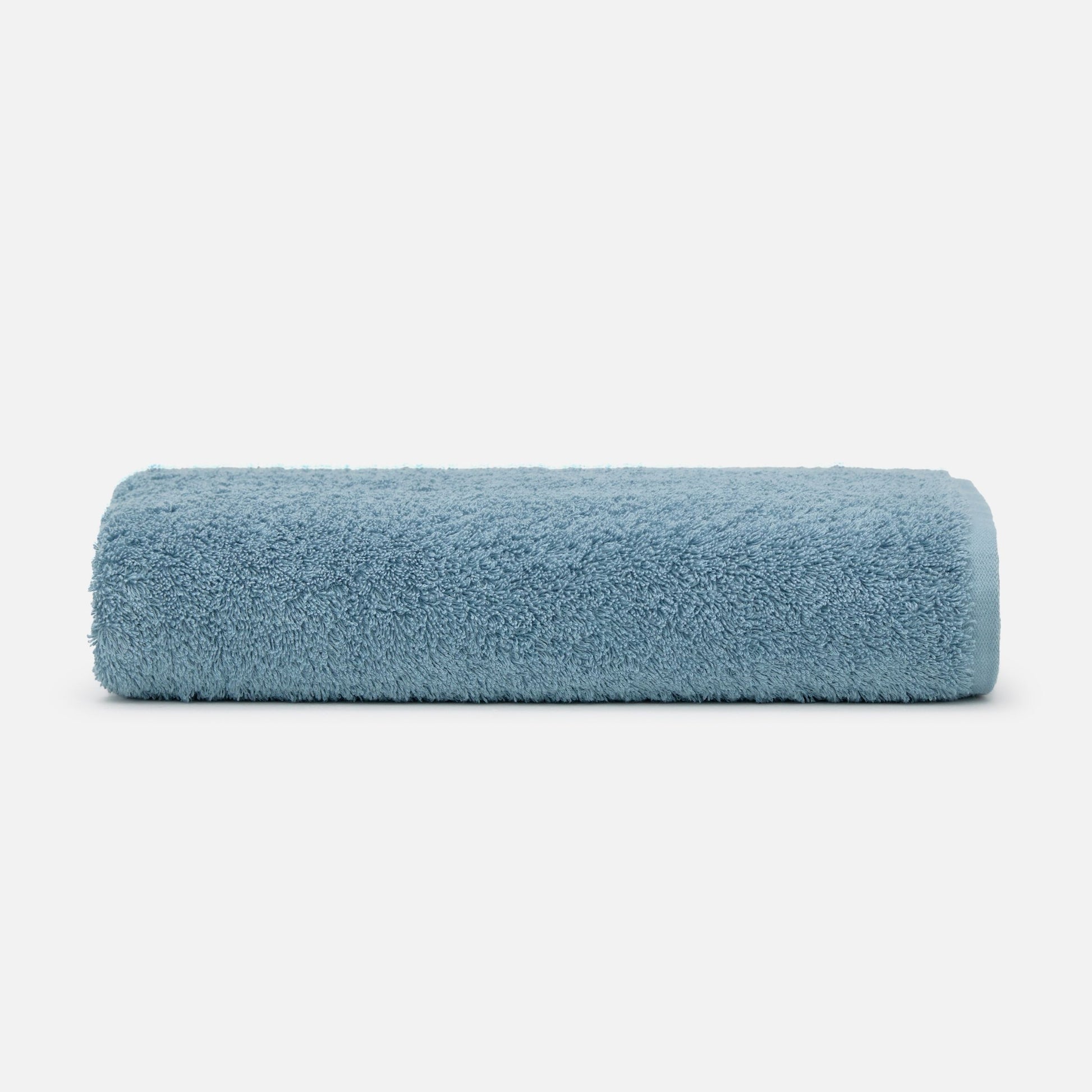 Soft and highly absorbent NELPANDA Plush Egyptian cotton bath towel in blue