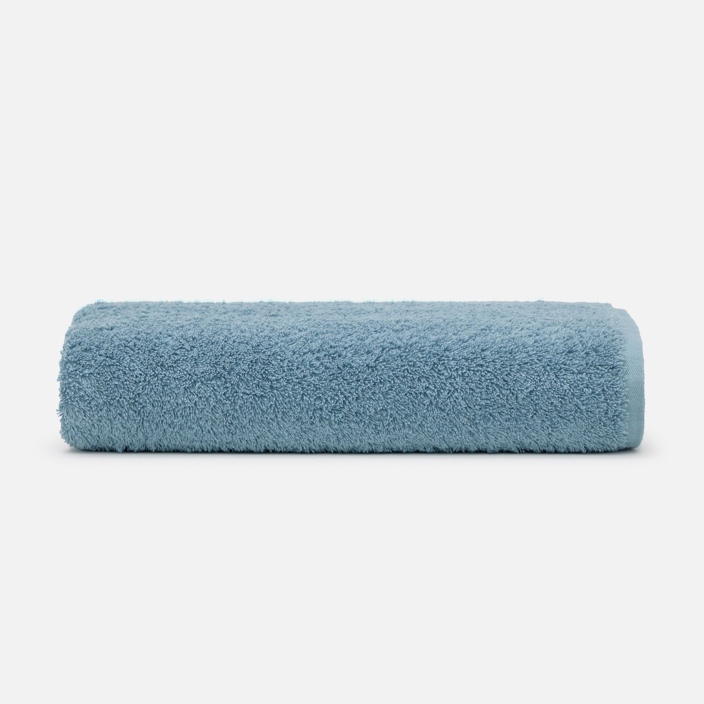 Soft and highly absorbent NELPANDA Plush Egyptian cotton bath towel in blue