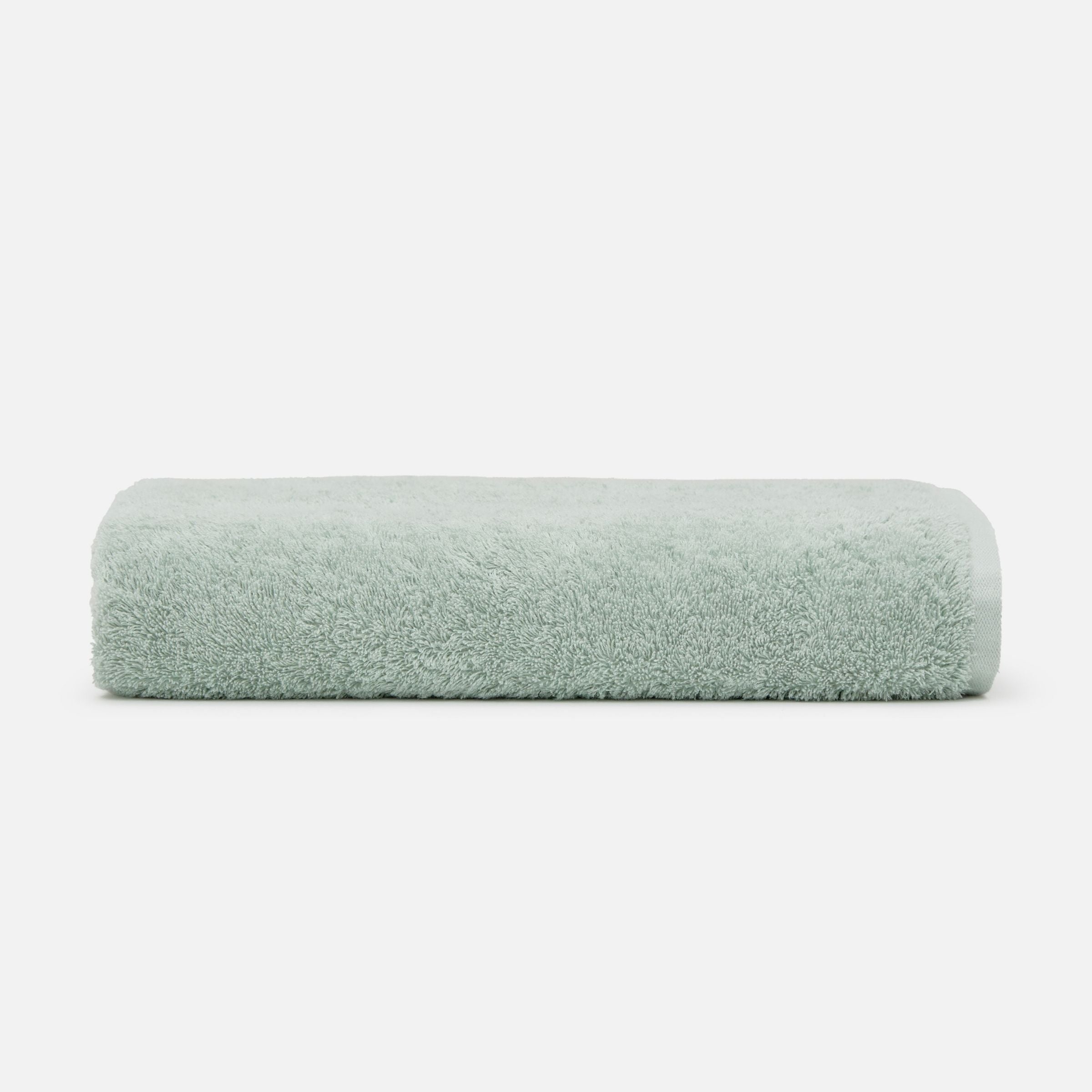 Soft and highly absorbent NELPANDA Plush Egyptian cotton bath towel in green
