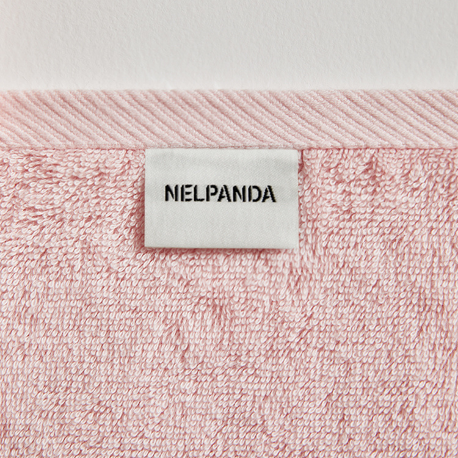 a182aa68-d666-49c1-8ea6-178e2a6d541f/bath_towel_label.png