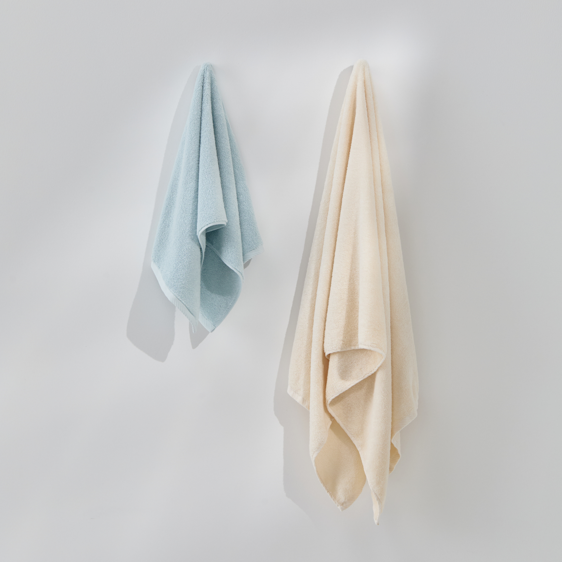 d7faf595-0714-4ac3-9784-ccdc16f0d68a/towel_display.png